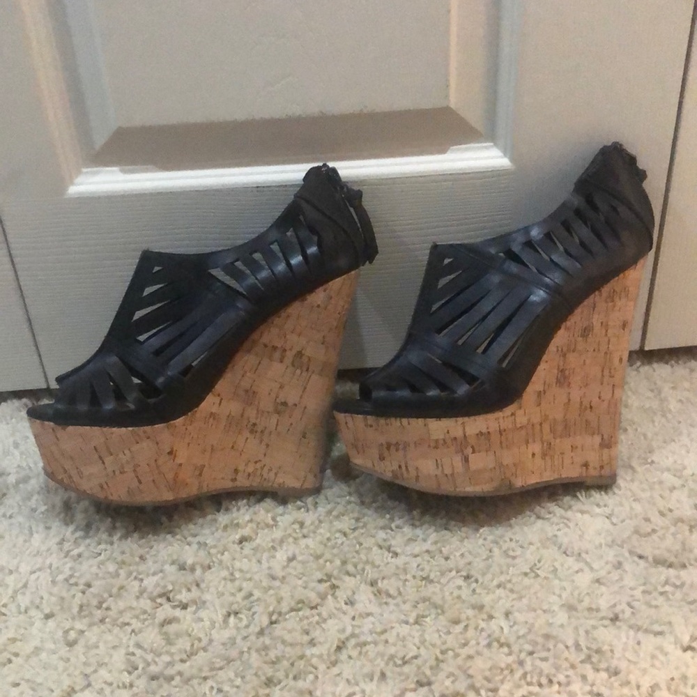 Women’s wedge sandles